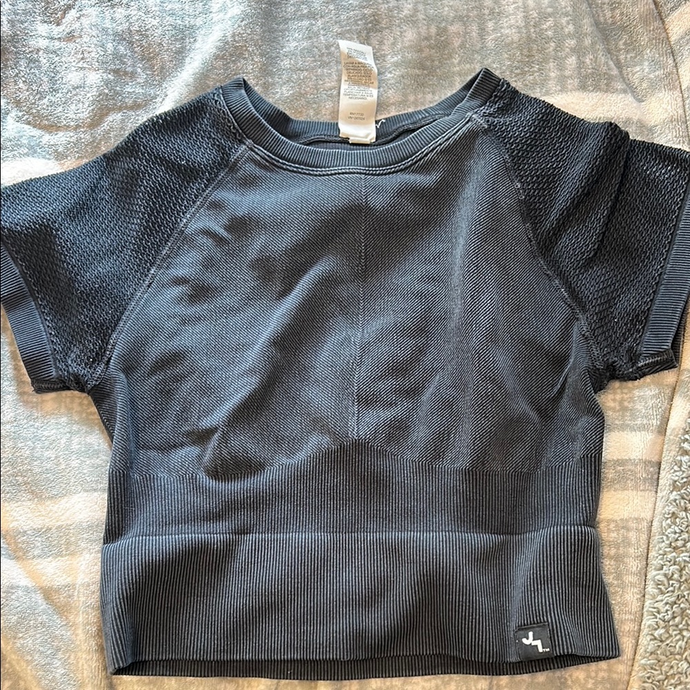 JoyLab Black Muscle Tee Cropped Crew Neck